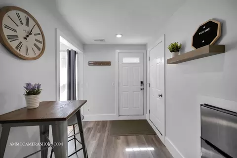 Entry Way - 2209 Blacksmith Dr, Wheaton, IL 60189 photo 4 of 5