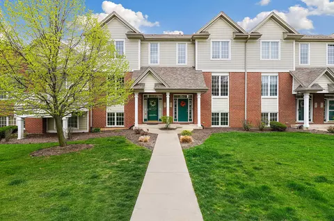 10624 Dani Ln, Orland Park, IL 60462