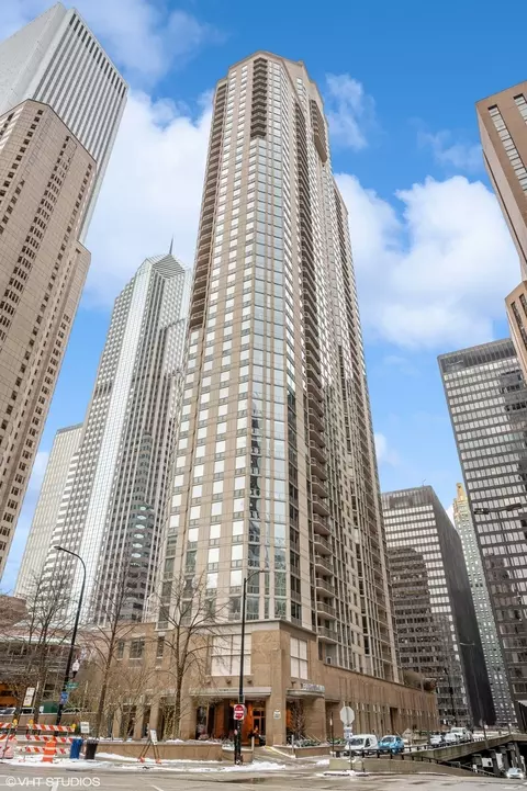 222 N Columbus Dr #409, Chicago, IL 60601