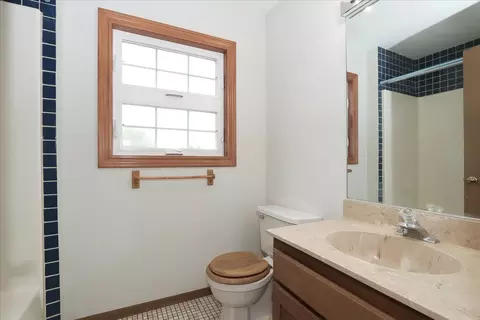 4400 Capstan Dr, Hoffman Estates, IL 60192 photo 16