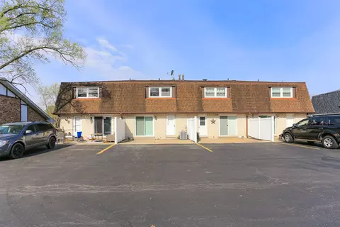 1220 Town Crest Dr #3, New Lenox, IL 60451