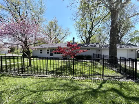 2103 Rodney Dr, Champaign, IL 61821 photo 3