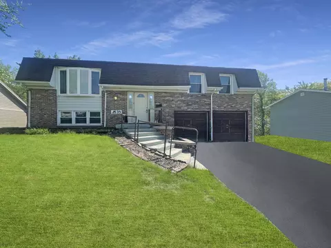 3535 Winston Dr, Hoffman Estates, IL 60192