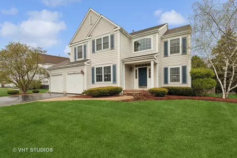 34287 N Old Walnut Cir, Gurnee, IL 60031