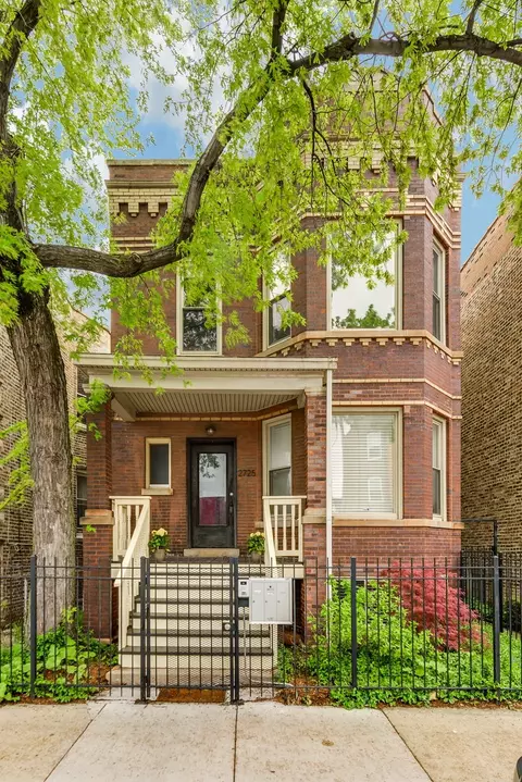 2725 N Kedzie Ave, Chicago, IL 60647