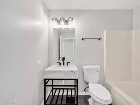 Bath - 1106 Yorkshire Ct #B, Elgin, IL 60120 photo 2 of 2