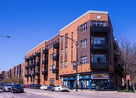 2915 N Clybourn Ave #305, Chicago, IL 60618