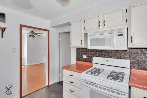 Kitchen - 336 Onarga St, Park Forest, IL 60466 photo 4 of 4