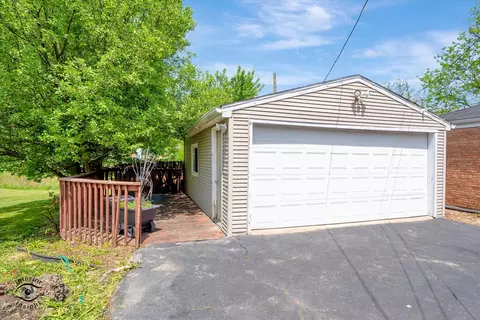 Exterior - 336 Onarga St, Park Forest, IL 60466 photo 4 of 6