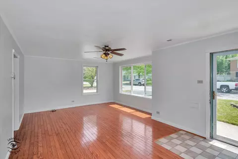 Living - 336 Onarga St, Park Forest, IL 60466 photo 1 of 4