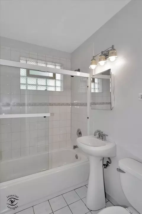 Bath - 336 Onarga St, Park Forest, IL 60466 photo 1 of 1