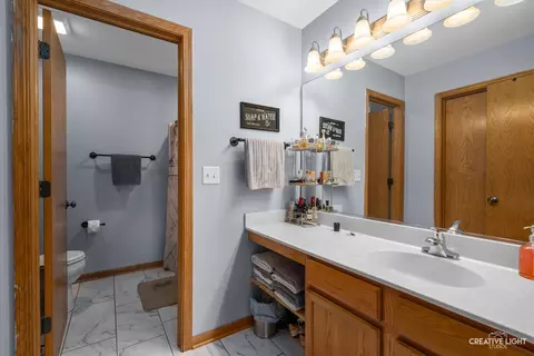 Bath - 716 Eberly Ct, Plano, IL 60545 photo 2 of 3