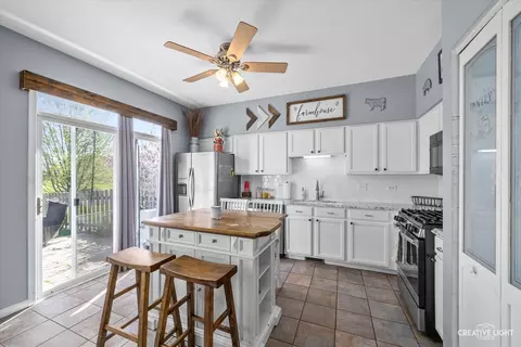 Kitchen - 716 Eberly Ct, Plano, IL 60545 photo 1 of 2