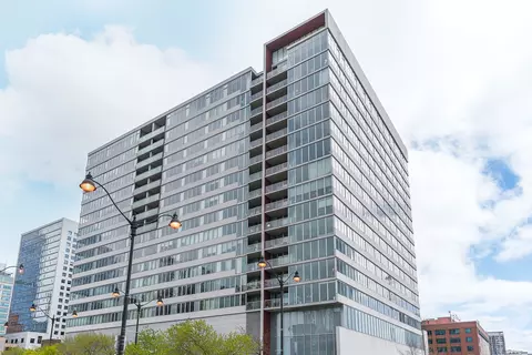659 W Randolph St #811, Chicago, IL 60661