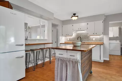 Kitchen - 541 W 3rd St, Braidwood, IL 60408 photo 2 of 5