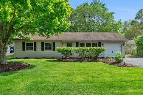Exterior - 541 W 3rd St, Braidwood, IL 60408 photo 2 of 8