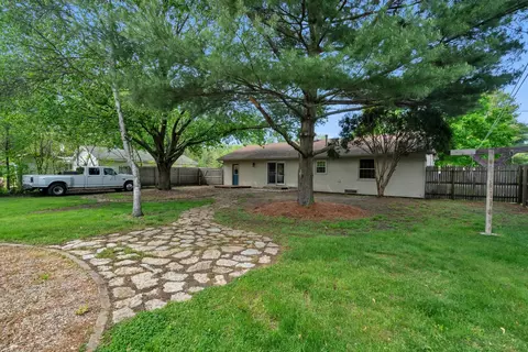 Exterior - 541 W 3rd St, Braidwood, IL 60408 photo 6 of 8