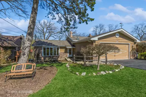 626 Killarney Pass Cir, Mundelein, IL 60060