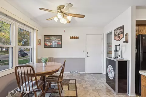 395 Purdue Ln, Elgin, IL 60123 photo 7