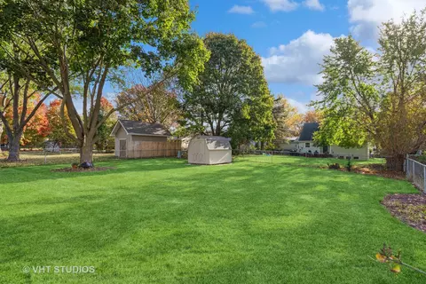 395 Purdue Ln, Elgin, IL 60123 photo 16