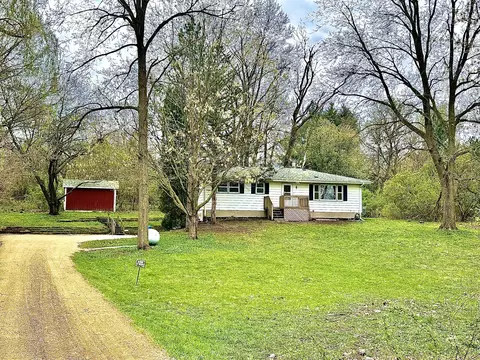20932 Bunker Hill Rd, Marengo, IL 60152