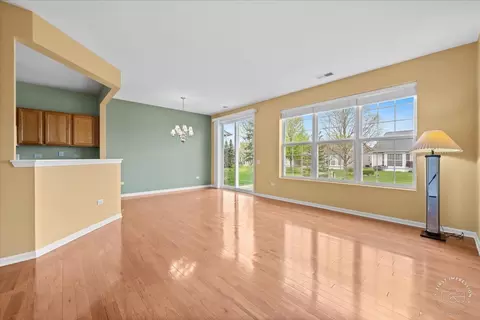 2462 Rolling Ridge Ln, Elgin, IL 60124 photo 3