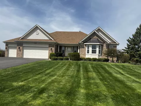 1408 Wilmot Farms Dr, Spring Grove, IL 60081