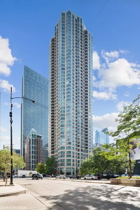 400 N La Salle St #3510, Chicago, IL 60654