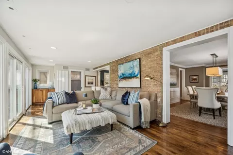 Living - 440 Drexel Ave, Glencoe, IL 60022 photo 3 of 4