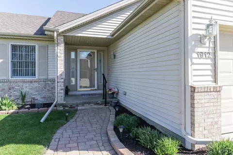 Exterior - 1912 Saltonstall Dr, Normal, IL 61761 photo 3 of 7