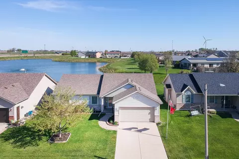 1912 Saltonstall Dr, Normal, IL 61761