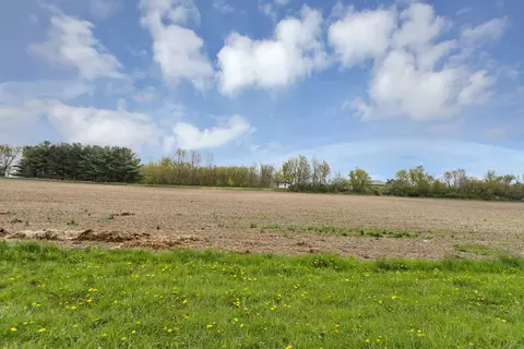 Exterior - 18912 River Rd, Marengo, IL 60152 photo 9 of 19