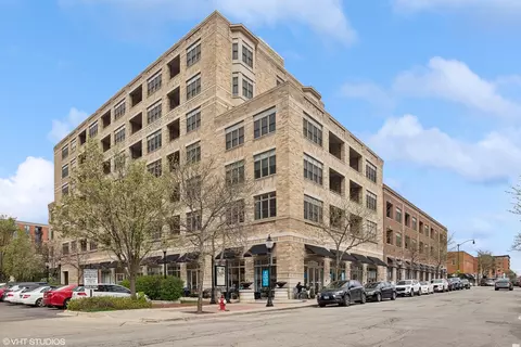 10 S Dunton Ave #204, Arlington Heights, IL 60005