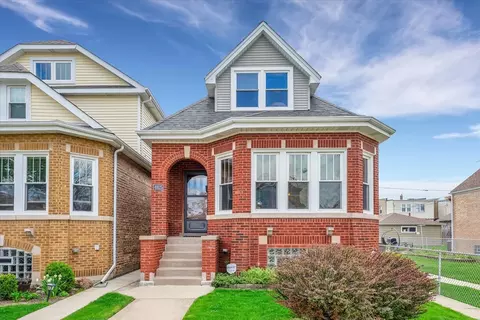 4825 W Argyle St, Chicago, IL 60630