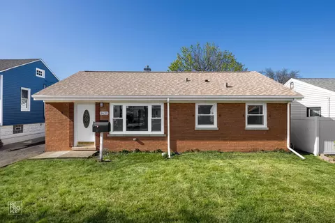 8620 44th Pl, Lyons, IL 60534
