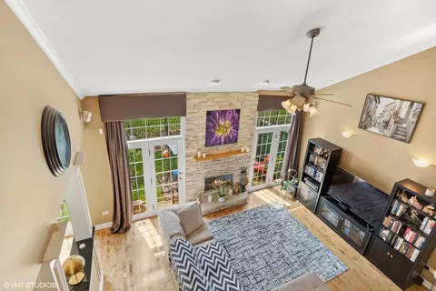Living - 5 N364 Rohlwing Rd, Itasca, IL 60143 photo 6 of 7
