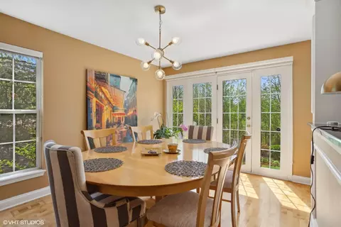 Dining - 5 N364 Rohlwing Rd, Itasca, IL 60143 photo 2 of 2