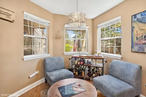 Living - 5 N364 Rohlwing Rd, Itasca, IL 60143 photo 5 of 7