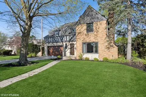 6741 N Le Mai Ave, Lincolnwood, IL 60712