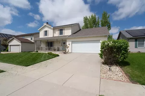 Exterior - 1820 Saltonstall Dr, Normal, IL 61761 photo 2 of 14