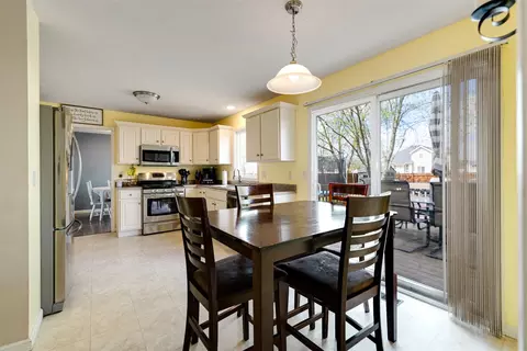 Dining - 1820 Saltonstall Dr, Normal, IL 61761 photo 3 of 4