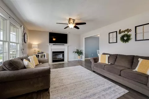 Living - 1820 Saltonstall Dr, Normal, IL 61761 photo 2 of 6