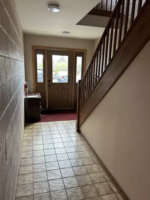 Entry Way - 209 E Irving Park Rd #1N, Itasca, IL 60143 photo 1 of 3
