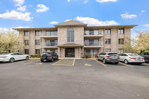 1041 Ashley Ct #2B, Lockport, IL 60441