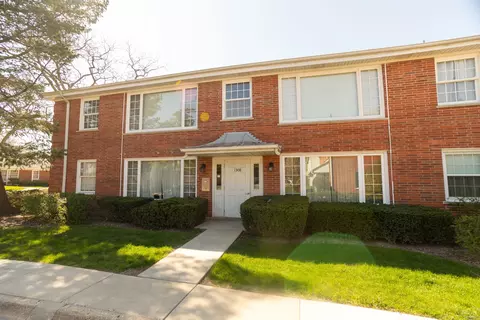 1508 Plymouth Pl #2E, Glenview, IL 60025