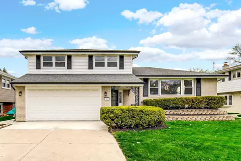 5624 W 99th St, Oak Lawn, IL 60453