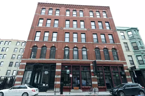 525 N Halsted St #403, Chicago, IL 60622