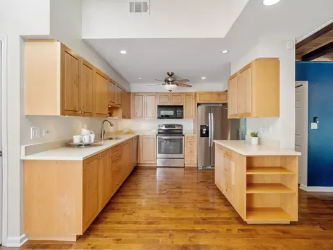 Kitchen - 640 Hunter Rd, Glenview, IL 60025 photo 2 of 5