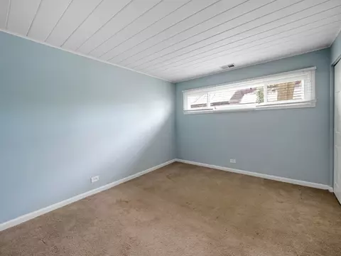 Bedroom - 640 Hunter Rd, Glenview, IL 60025 photo 3 of 4