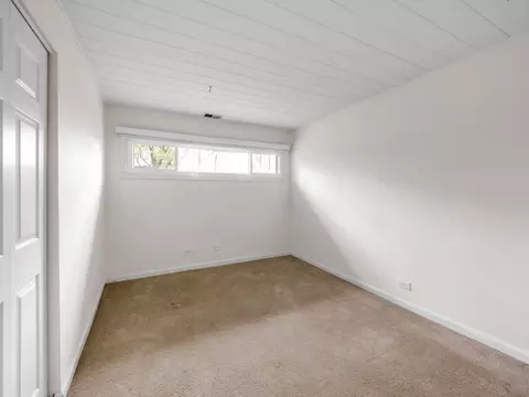 Bedroom - 640 Hunter Rd, Glenview, IL 60025 photo 4 of 4